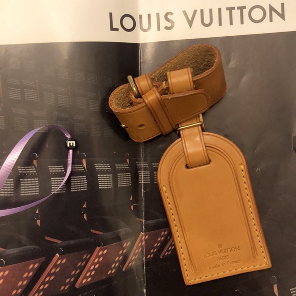 ❤️Authentic Louis Vuitton name tag and loop buckle poignet luggage. - Picture 5 of 7